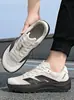 Zapatillas de correr negras de punta ancha, nuevo modelo 2026, transpirables, antideslizantes, resistentes al desgaste, ligeras, amortiguadoras, zapatos deportivos casuales para hombre de horma ancha 4E