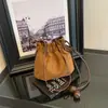2026 Nuevo Estilo Coreano Moda Nicho Versátil Vintage Gamuza Bolsa de Cordón con un Toque de Lujo, Bolso de Hombro Cruzado