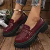 Zapatos de Cuero Pequeños Estilo Británico de Suela Gruesa Transfronterizos Europeos y Americanos Talla Grande para Mujer Retro Primavera y Otoño Nuevos Zapatos de Deslizamiento para Mujer Venta al por Mayor Talla Grande