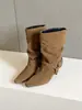 Primer Encuentro Ji Dong Qiu Estilo Nuevo Punta Cuadrada Hebilla Tacón Alto Botas de Media Caña Moda Femenina Temperamento Adelgazante Fruncidas Botines Botines