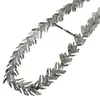 Cadena para Clavícula de Hoja de Metal de Lujo Ligero de Alta Gama Europea y Americana para Mujer, Dulce y Fresca Chica Picante, Artesanía Pesada, Collar Minimalista de Nicho, Nuevo Estilo