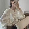 Camisa plisada con volantes y temperamento de nicho con diseño elegante de Corea del Sur, nueva blusa de primavera para mujer con mangas abullonadas de súper hada