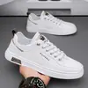 Sapatos Masculinos 2026 Primavera/Verão Novos Sapatos Casuais de Lona Respiráveis para Homens Tênis Planos de Linho para Estudantes