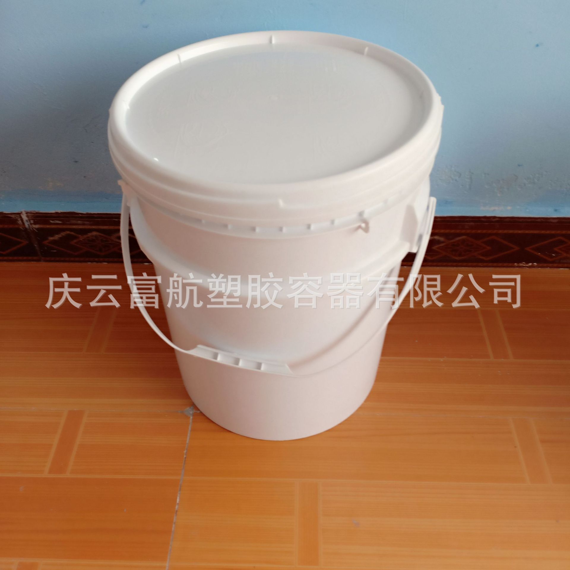25KG02.jpg