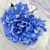 Suave pegamento de tacto suave y elegante 5 mangos hortensia flor artificial fila de flores de boda camino plomo flor artificial salón de bodas hortensia de mano