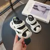 Sandalias casuales cerradas para niño, nuevo modelo de verano, sandalias deportivas transpirables para niño, zapatos de playa antideslizantes de suela suave para bebé
