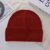Chapéu de lã quente de tricô de cor sólida clássico de inverno de alta qualidade para mulheres e homens, chapéu versátil à prova de frio estilo coreano para atividades ao ar livre