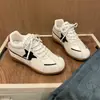Tênis de Treino Alemão Retro Star Feminino 2026 Outono Novo Respirável com Cadarço Sapatos Forrest Gump Versátil Leve Confortável Tênis Esportivo
