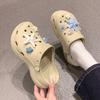 Sapatos Croc com Concha de Estrela do Mar Feminino Verão 2025 Novo Roupa Externa Estilo Resort Sapatos de Praia Seaside Sola Grossa Sandálias com Elevação