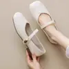 Sapatilhas femininas populares estilo francês para o outono de 2026, modelo novo para combinar com saias, couro macio, sola macia, sapatos Mary Jane baixos para mulheres