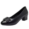 Zapatos de tacón bajo para mujer, nueva colección otoño 2026, suela plana, negros, piel suave, cómodos para mujeres de mediana edad, zapatos elegantes para mujer