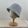 Sombrero de Pescador de Punto Nuevo de Alta Calidad Otoño/Invierno Estilo Coreano Versátil Liso Cálido Protección contra el Frío Sombrero de Cubo de Lana Hace que la Cara se Vea Más Pequeña