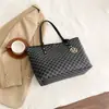 Bolso Grande Nuevo Estampado de Moda Viaje Nicho Bolso de Mujer Bolso de Hombro Gran Capacidad Viaje Diario Personalizado Bolso de Mano
