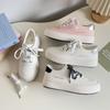 Versión europea, zapatos de mujer con cabeza redonda y suela gruesa de color crema, zapatos de tabla vintage nuevos de primavera y otoño 2025 6616