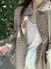 Camisa a Cuadros de Lujo Ligero Vintage para Mujer, Adecuada para Usar en Capas en Otoño y Verano, Corte Holgado, Versátil, Favorecedora, Estilo Relajado, Camisa con Protección Solar