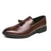 Mocassins Slip-On com Franjas Tamanho Grande para Homens, Estilo Britânico Embossado, Sapatos de Couro Casuais de Negócios