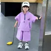 Roupa de Verão para Meninos 2026 Novo Estilo Coreano Jaqueta Legal e Estilosa para Menino Roupas Finas de Manga Curta para Verão Infantil