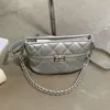 Bolsa Transversal Estilo Chanel para Moda Transfronteiriça, Textura de Alta Qualidade, Bolsa de Ombro Fashion, Bolsa de Braço Acolchoada Retro de Luxo Leve