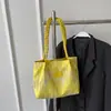 Bolso Simple de Nuevo Estilo, Moderno y Elegante, Bolso de Hombro de Gran Capacidad Nuevo para Primavera, Bolso Tote de Moda para Mujer 2026