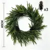 Exclusivo de Amazon, la corona de Navidad más vendida de TEMU es una planta verde artificial simulada con agujas de pino y decoraciones colgantes