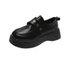 Zapatos de cuero para mujer de estilo británico, suela gruesa negra, que aumentan la altura, 2026 verano, nuevos, moda versátil, mocasines Mary Jane