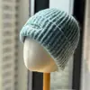 Gorro de Punto de Color Sólido Casual Bordado con Letra para Mujer Otoño Invierno Versátil Streetwear Cálido de Lana Moda Grueso Protección para Orejas