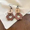 Brincos Redondos Florais em Resina Acrílica com Inlay de Diamante e Agulha de Prata Brincos de Estilo Étnico Retrô Brincos de Design de Nicho para Mulheres