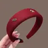 Diadema de Lana Borgoña con Diseño de Poni, Diadema Roja, Nuevo Modelo 2026, Diadema Roja para el Año de Nacimiento, Diadema Alta para Mujer