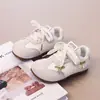 Zapatillas de Estilo Ballet de Moda para Niñas 2025 Primavera y Otoño Nuevas Ligeras Transpirables Versátiles Zapatos de Entrenamiento Alemanes Zapatillas de Correr