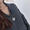 S999 Estilo Étnico Clásico Retro Cadena de Suéter Colgante Filamento Hueco Candado de la Fortuna Bolsa Colgante Grande para Mujer