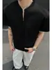 Camiseta tipo Polo de Manga Corta con Media Cremallera, Estilo High Street Americano, Parches Desconstruidos, Verano, Corte Limpio, Hombro Normal, Cuello Alto