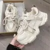 Zapatillas Gruesas tipo "Dad Shoes" para Mujer 2026 Primavera/Verano Nuevo Estilo Malla Transpirable Blancas Versátiles que Aumentan la Altura Populares Casuales para Deporte