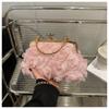 Bolsa transversal feminina de jantar com clipe de flor, bolsa concha 2025 primavera nova, bolsa de mão com corrente para usar no ombro ou axila