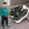 Tênis Esportivo Masculino Atacado 2026 Outono e Inverno Novo Estilo Forrado com Lã Tênis Estilo Pai Infantil Tênis Casuais para Meninos Pequenos Sola Macia