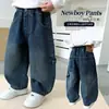 Calça Jeans Infantil Menino 2026 Nova Estilosa Estilo Outono Roupas de Outono para Crianças Calças Bebê Outono Casual Calças Longas Vestuário Infantil