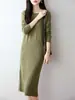 Vestido de lana 100% para mujer Otoño/Invierno 2026, cuello redondo, dobladillo acanalado, corte ajustado, versátil, vestido largo de punto holgado