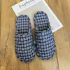 Novas Pantufas de Algodão Baotou Outono e Inverno Casal Casa Interior Femininas Silenciosas Antiderrapantes Tecido Base de Pano Pantufas de Chão Masculinas