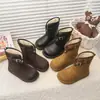 Botas de Algodón Versátiles para Niñas 2025 Nuevo Estilo de Invierno para Niños Medianos y Mayores Botas Martin Casuales Botas de Nieve Cálidas con Felpa para Niños