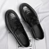 Zapatos de cuero para hombre, verano 2025, nuevos mocasines casuales con pedales huecos, transpirables y perezosos para jóvenes, marea de una generación de cabello