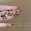 Pendientes de Broche con Forma de Cruz Dulce y Frescos con Diamantes para Mujer, Diseño de Nicho, Pendientes Elegantes, Pendientes de Lujo Ligero de Alta Gama
