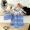 Traje de baño para bebé con estampado de fresas y cuadros azules y blancos, Conjunto de traje de baño de verano con gorro de natación, Traje de baño sin mangas refrescante de secado rápido