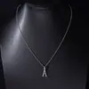 Colar Pingente de Letra com Design Único, Corrente de Clavícula Versátil e Fashion em Aço Titânio, Não Desbota, Gargantilha de Aço Inoxidável de Luxo Leve