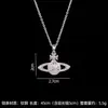Colar com Broche de Saturno Feminino Tendência Cool Sexy Mesmo Estilo de Ouyang Nana Estudante Ins Luxo Acessível Nicho High-End Não Desbota