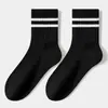 Calcetines clásicos de otoño e invierno para hombre, calcetines estilo universitario a rayas verticales hasta la pantorrilla, calcetines de alto contenido de algodón, calcetines hasta la pantorrilla para hombre de Zhuji Socks Industry