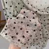 Ruoxin 26 Nueva Colección de Principios de Otoño: Blusa de Manga Larga con Cuello en Forma de Corazón, Falso Dos Piezas