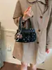 Bolso de nube plisado de lunares 2026, estilo coreano, suave y elegante, adecuado para ir al trabajo, un bolso de hombro o bandolera moderno y versátil