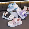 Novos Sapatos Infantis Primavera e Verão 2026, Tênis Infantis Médios e Grandes, Sapatos Esportivos Infantis, Sapatos Brancos Casuais Versáteis para Meninos e Meninas, Modernos