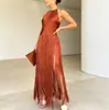 Primavera/Verão 2026 Europeu e Americano Transfronteiriço Alça no Pescoço Franja Longo Vestido Feminino Sem Mangas Emagrecedor Elegante Vestido Vestido de Festa Fábrica Produtos em Estoque
