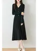 Nuevo Estilo Otoño e Invierno 2026 Vestido de Punto 100% Lana Pura para Mujer Cuello en V Cintura ceñida Manga Larga Suéter de Lana Falda Corta para Mujer