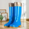 Botas de lluvia de algodón de caña alta antideslizantes con forro polar, zapatos impermeables, zapatos de goma, cubrebotas, botas de agua para mujer, zapatos cálidos para cocina de adulto, zapatos para sembrar arroz